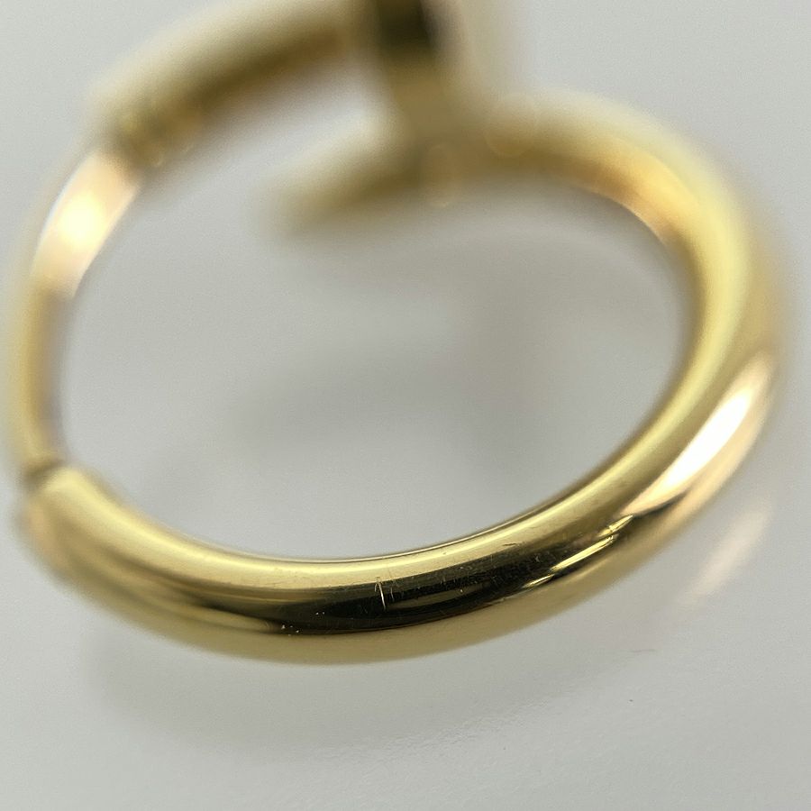 カルティエ ピアス