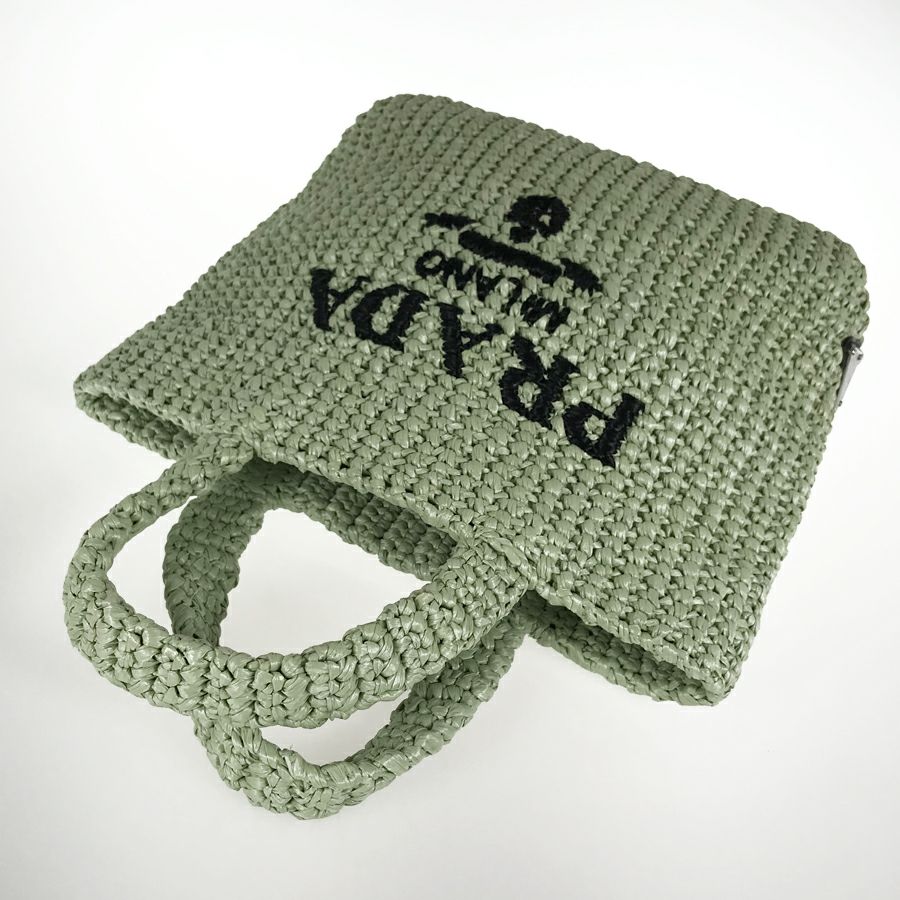 プラダ ハンドバッグ