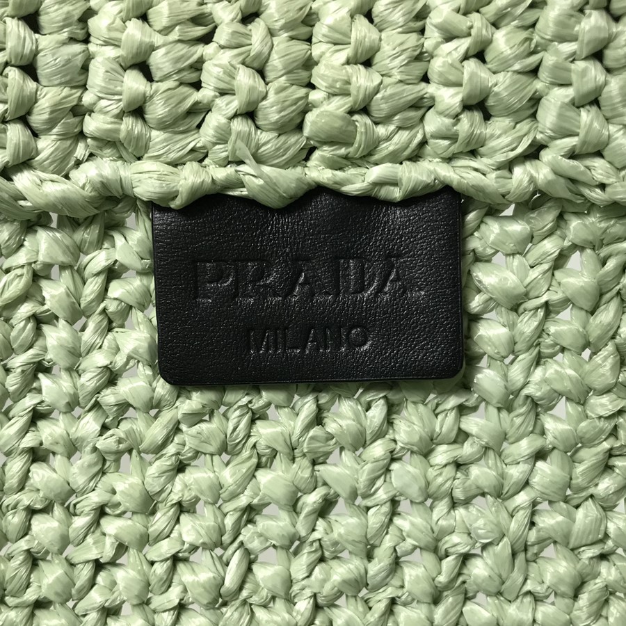 プラダ ハンドバッグ