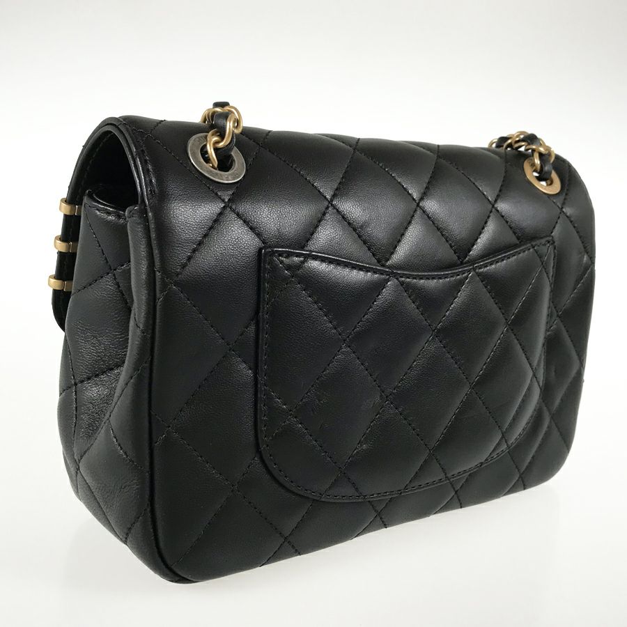 シャネル ショルダーバッグ