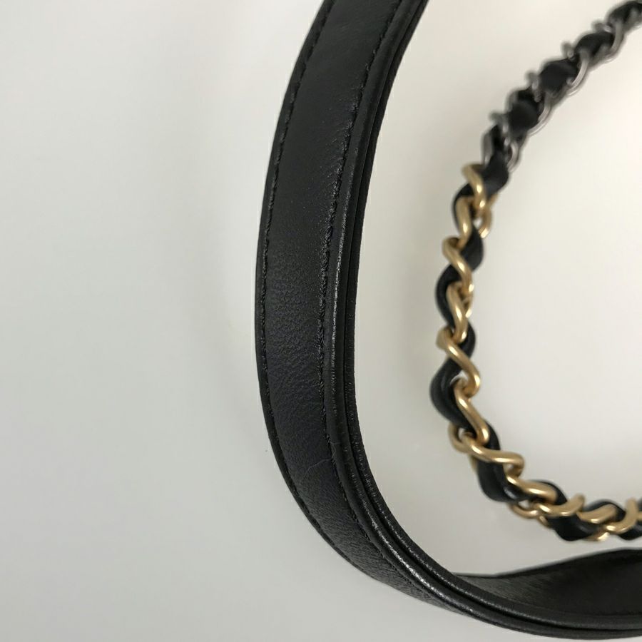 シャネル ショルダーバッグ