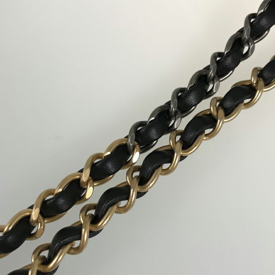 シャネル ショルダーバッグ