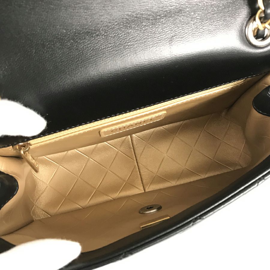 シャネル ショルダーバッグ