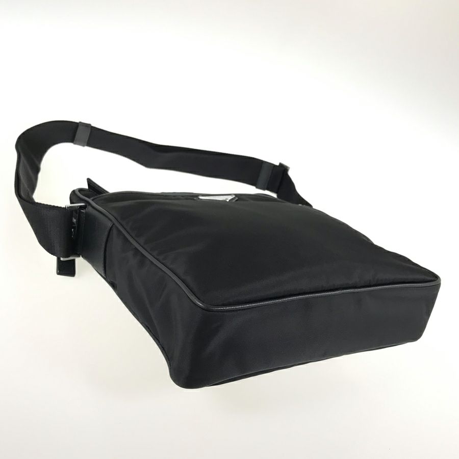 プラダ ショルダーバッグ