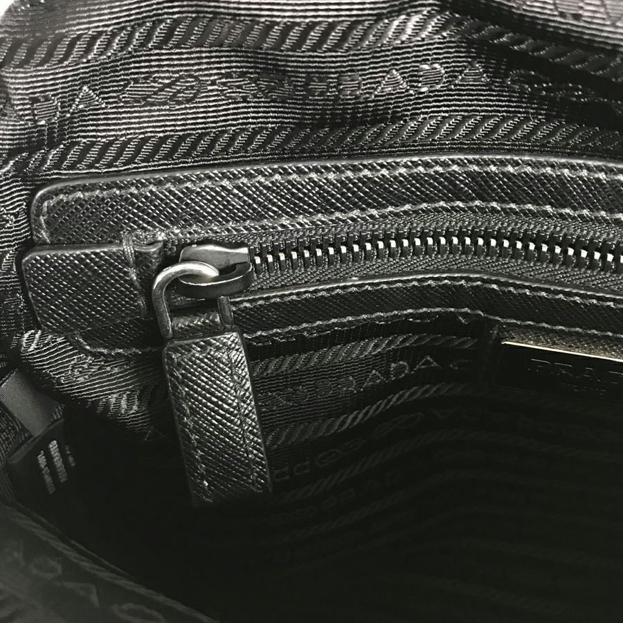 プラダ ショルダーバッグ