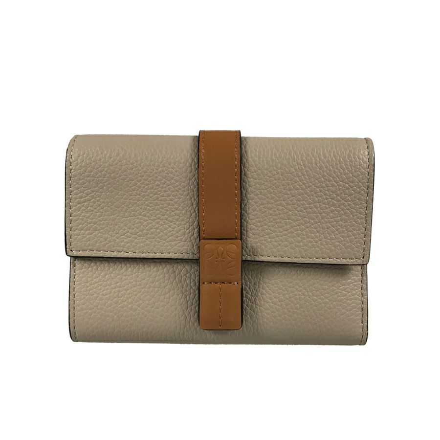 ロエベ 三つ折り財布