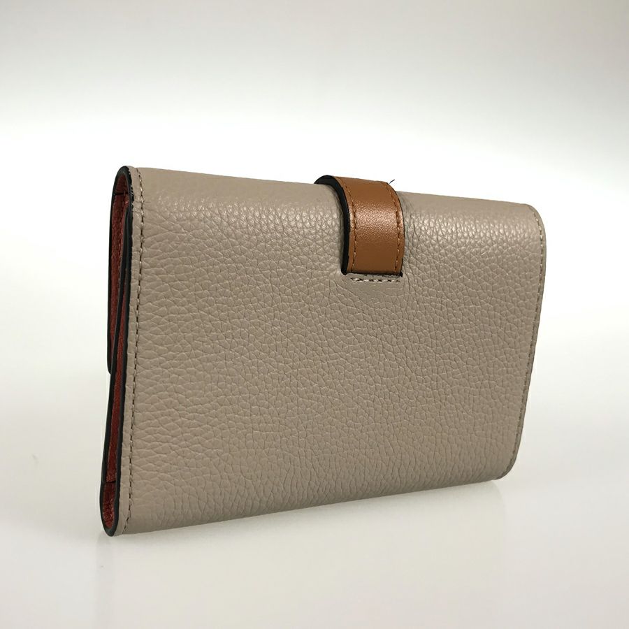 ロエベ 三つ折り財布