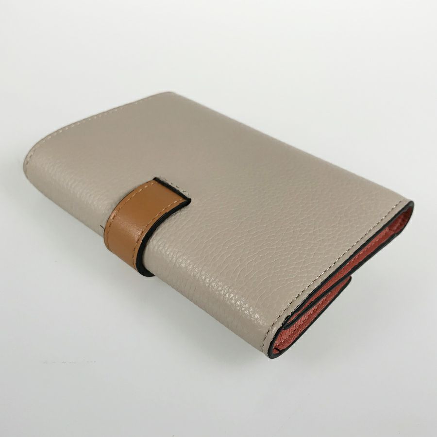 ロエベ 三つ折り財布