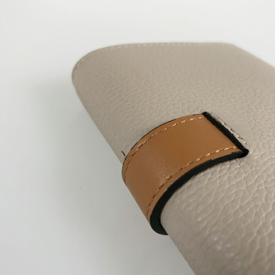 ロエベ 三つ折り財布