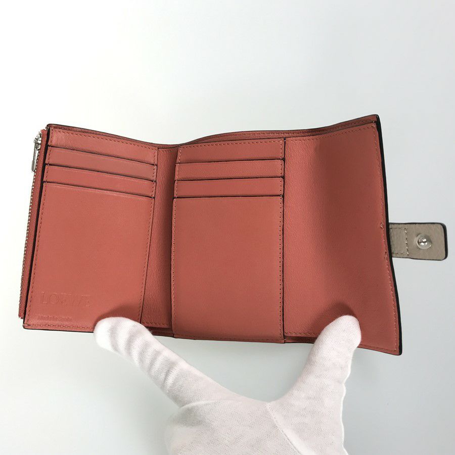 ロエベ 三つ折り財布