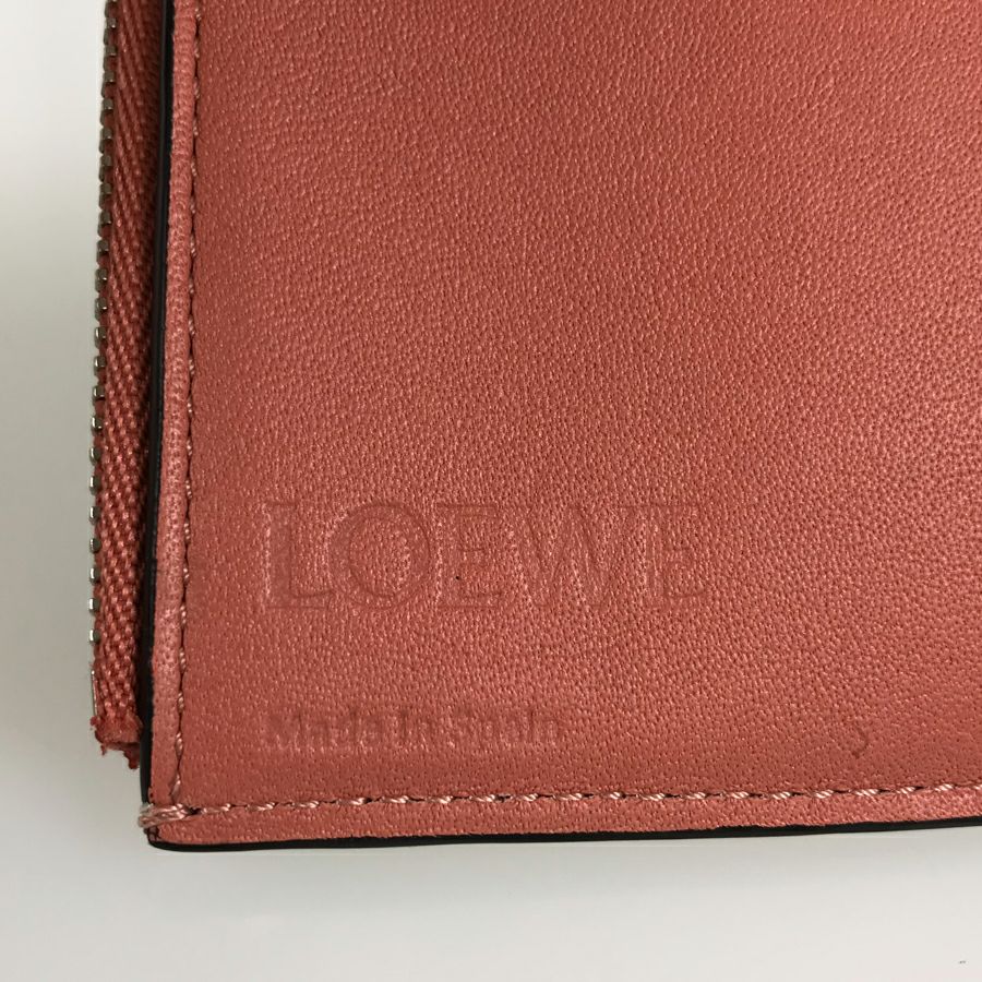 ロエベ 三つ折り財布