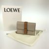 ロエベ 三つ折り財布