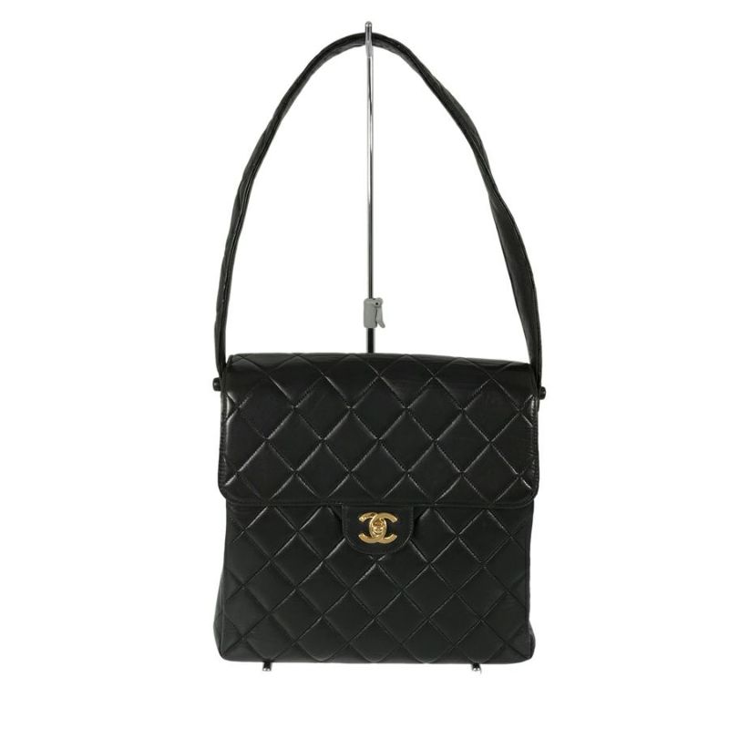 シャネル ショルダーバッグ