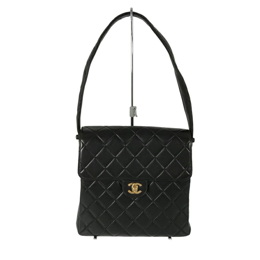 シャネル ショルダーバッグ