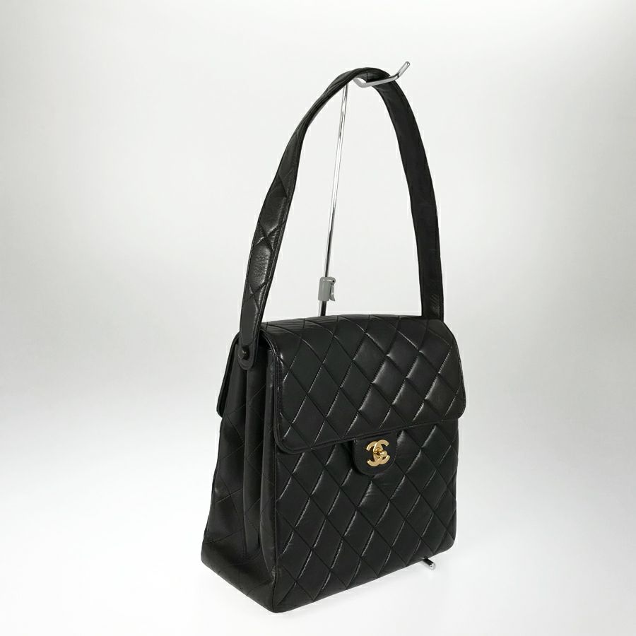 シャネル ショルダーバッグ