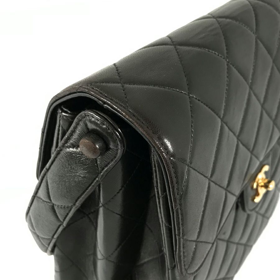 シャネル ショルダーバッグ