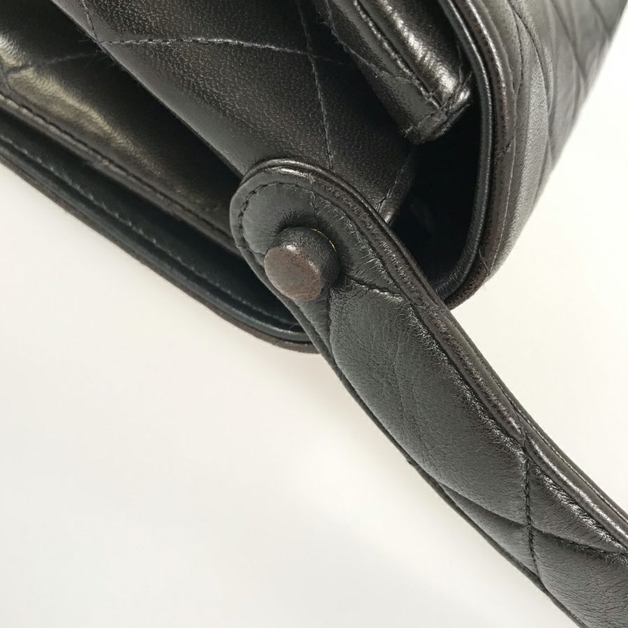 シャネル ショルダーバッグ