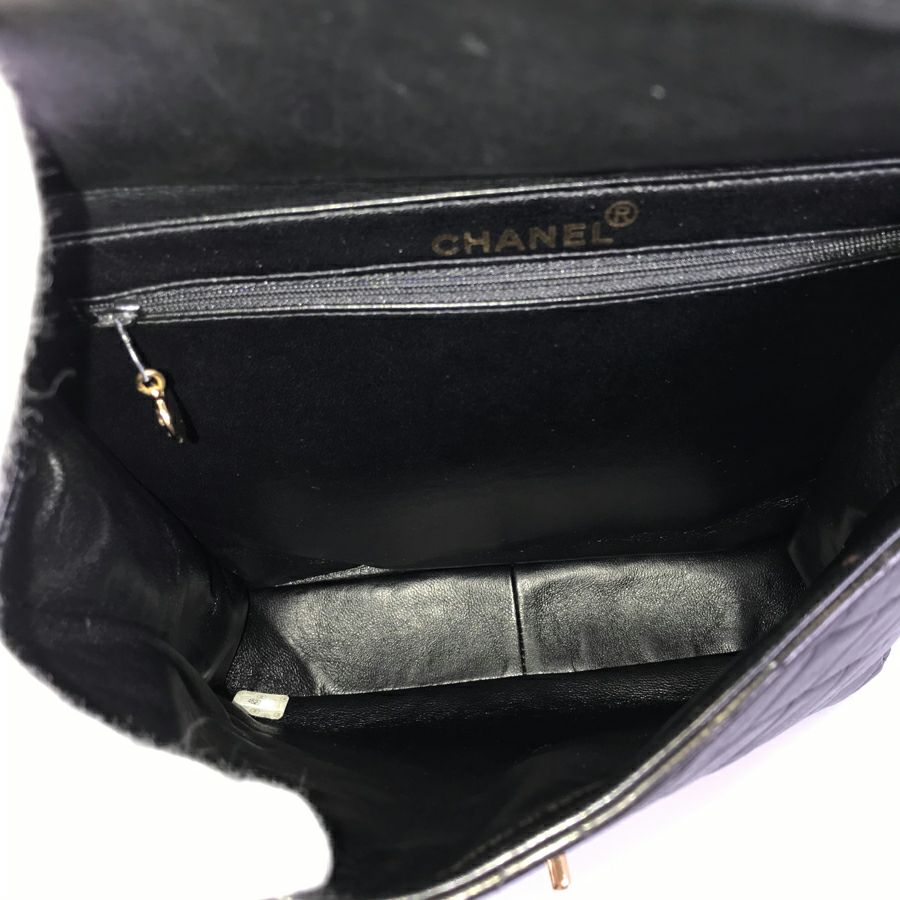 シャネル ショルダーバッグ