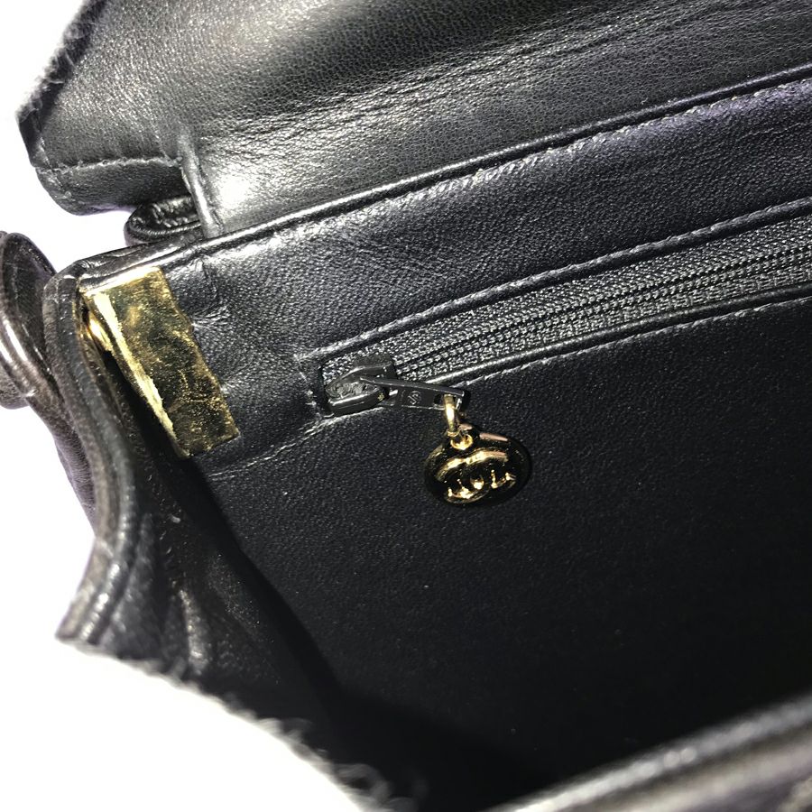 シャネル ショルダーバッグ