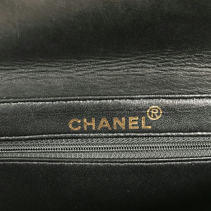 シャネル ショルダーバッグ