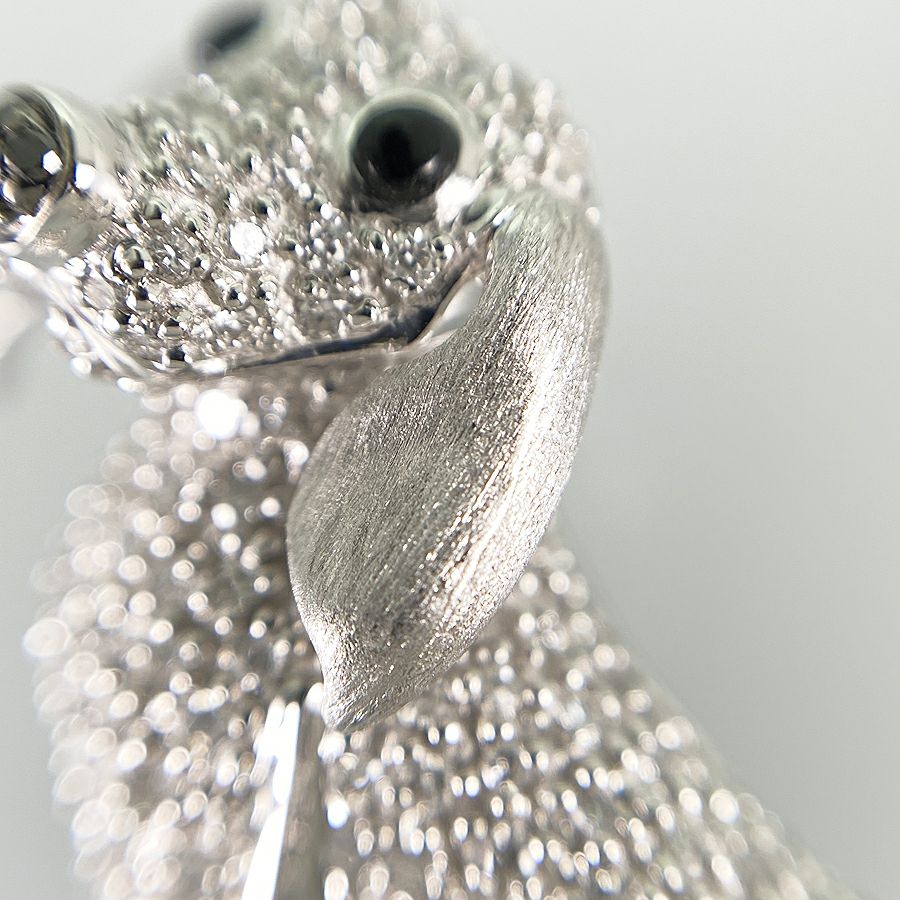 ノーブランド ブローチ