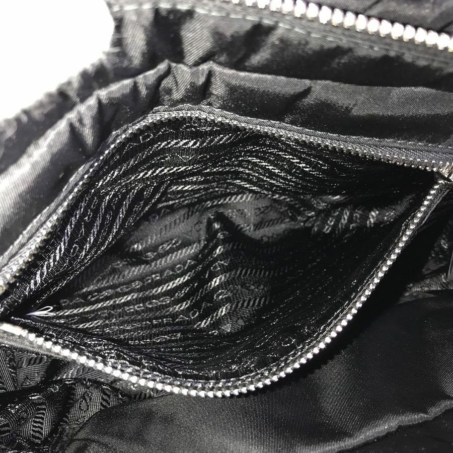 プラダ トートバッグ