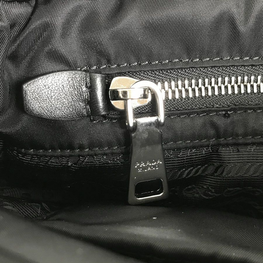 プラダ トートバッグ