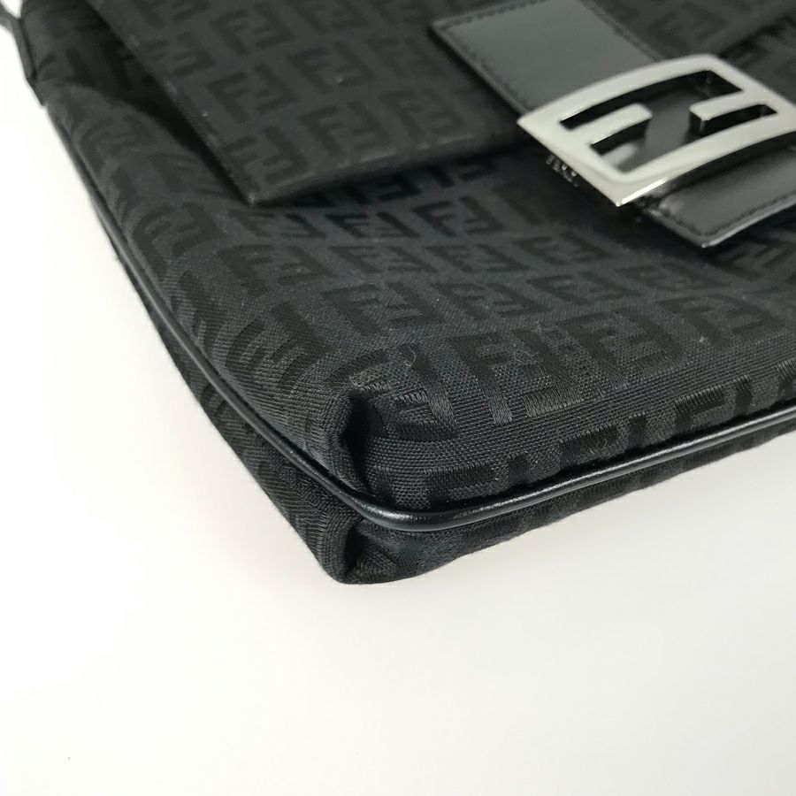 フェンディ ショルダーバッグ