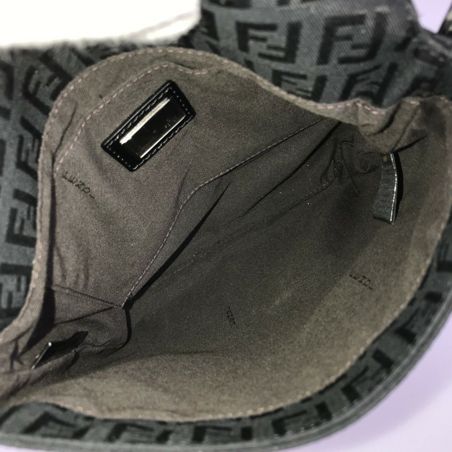 フェンディ ショルダーバッグ