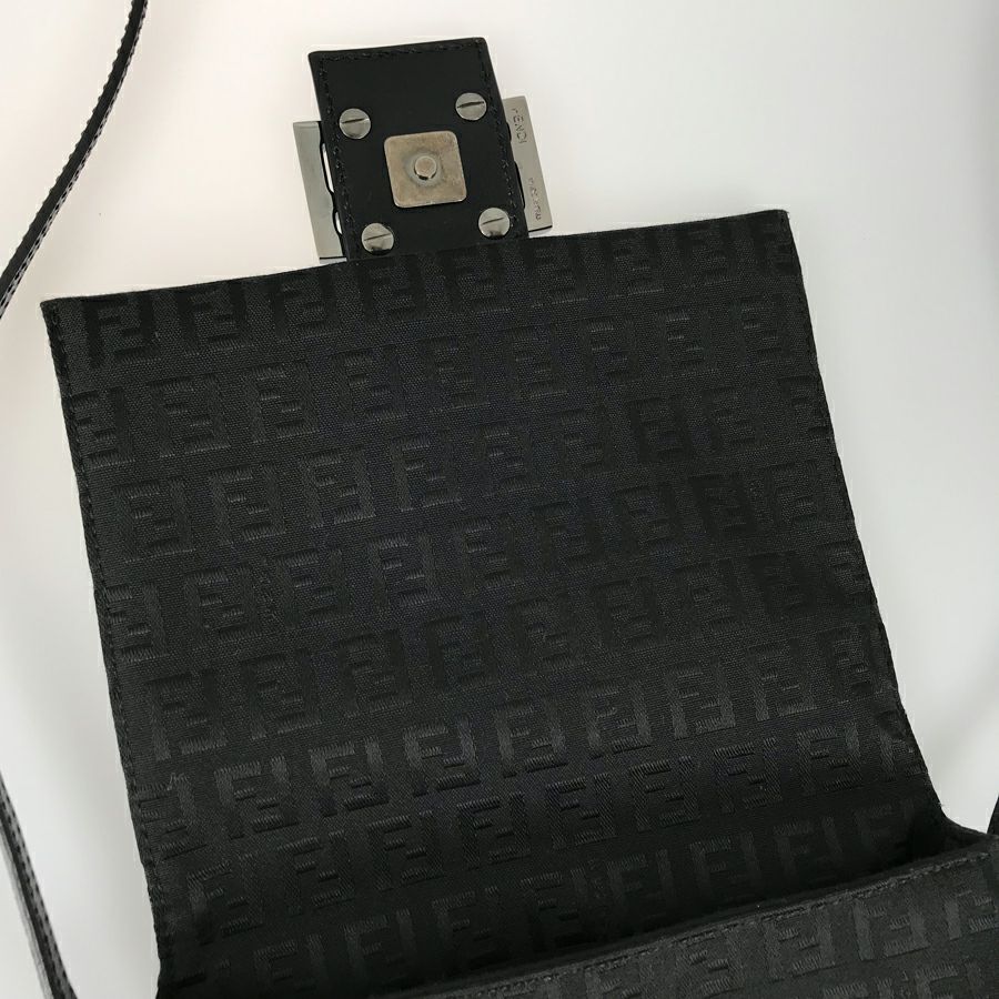 フェンディ ショルダーバッグ