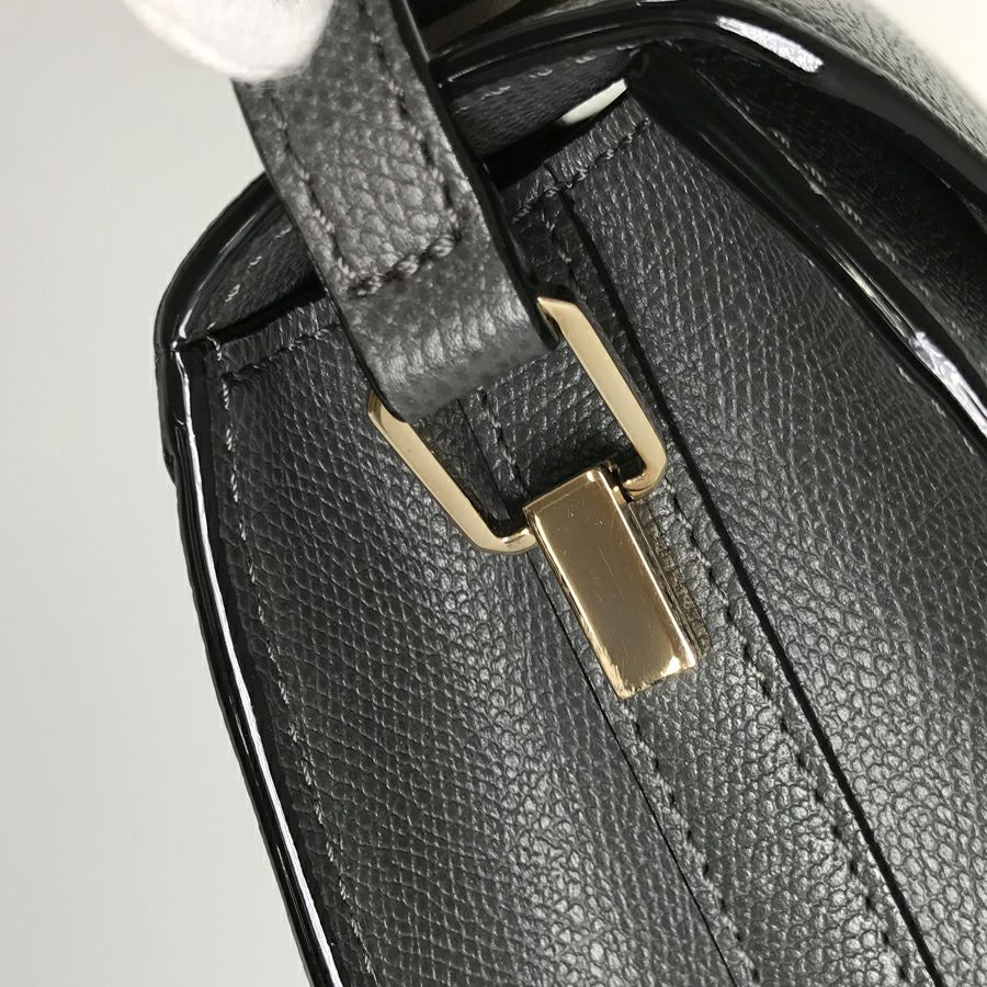 ヴァレクストラ ハンドバッグ