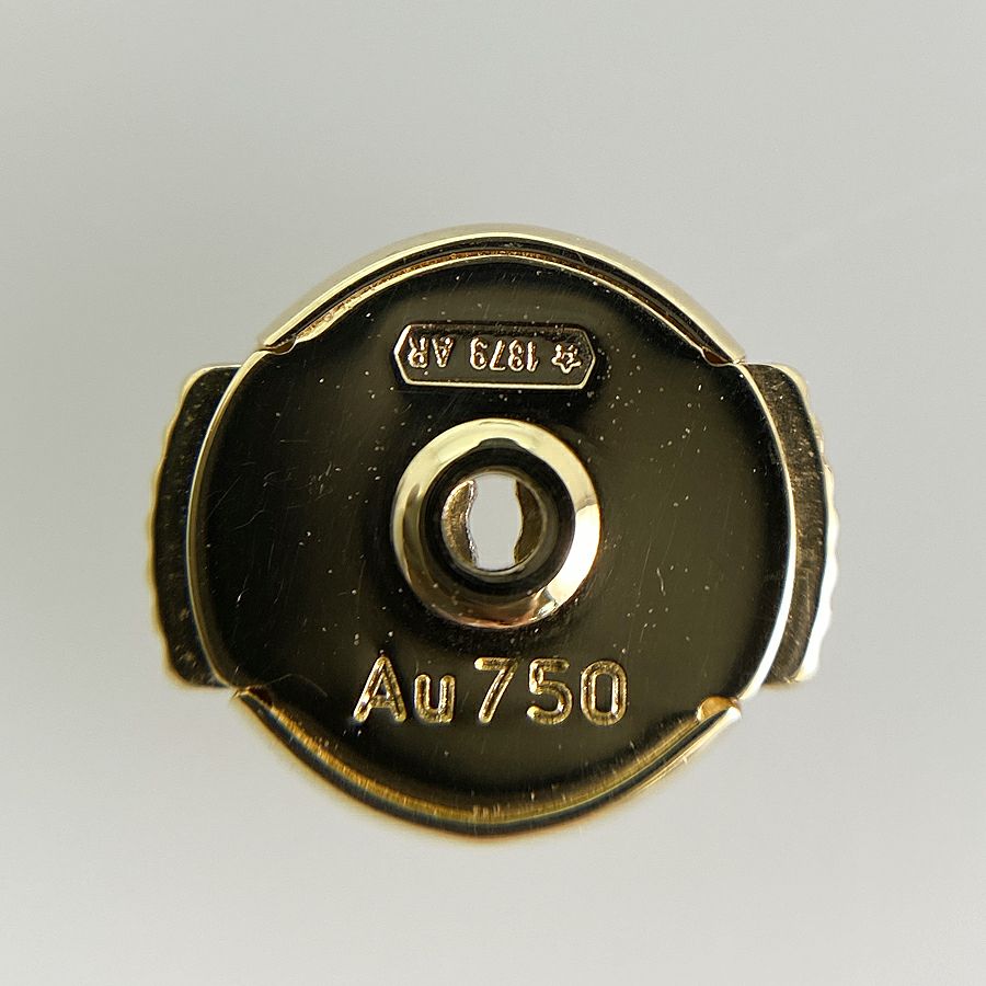 カルティエ ピアス