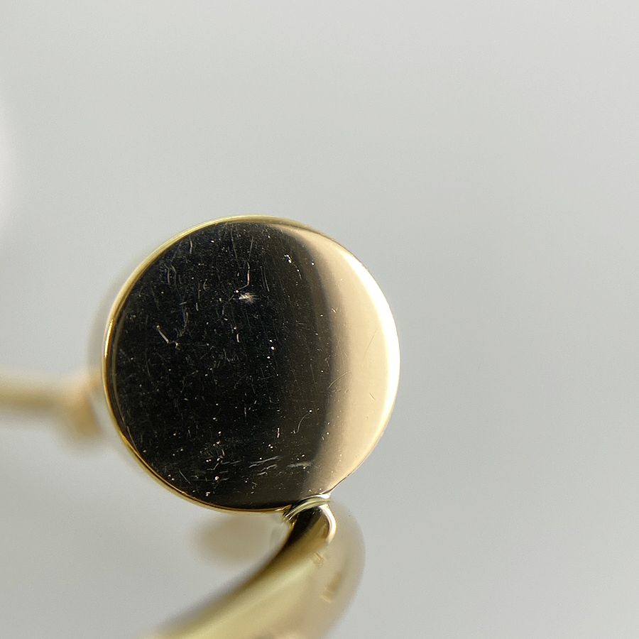 カルティエ ピアス