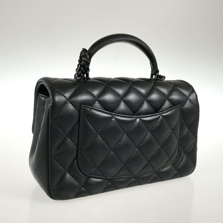 シャネル ショルダーバッグ