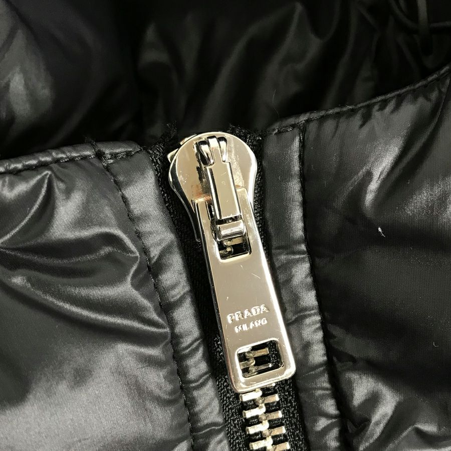 プラダ メンズ ダウンジャケット
