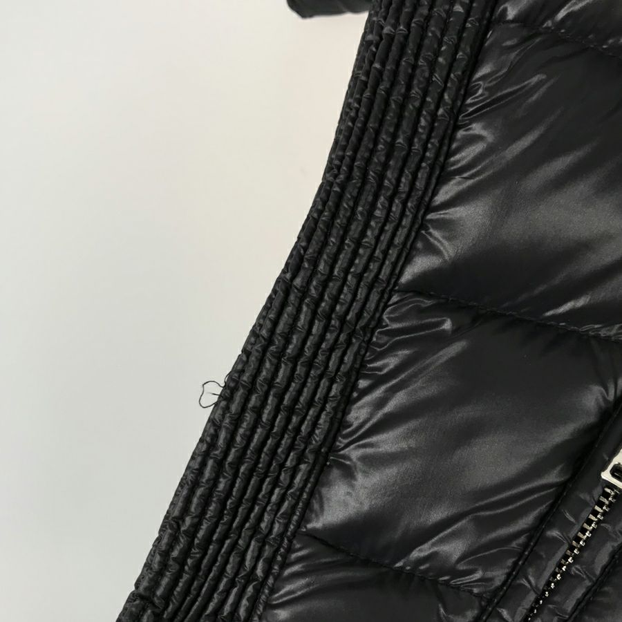 プラダ メンズ ダウンジャケット