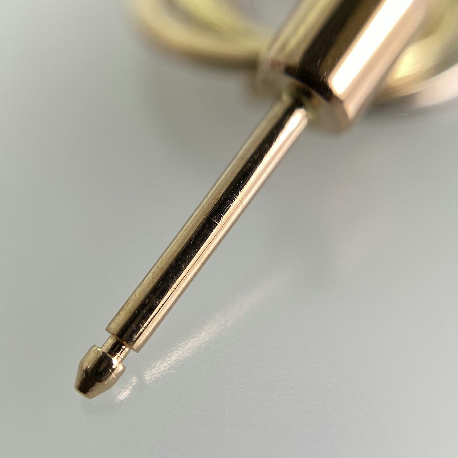 カルティエ ピアス