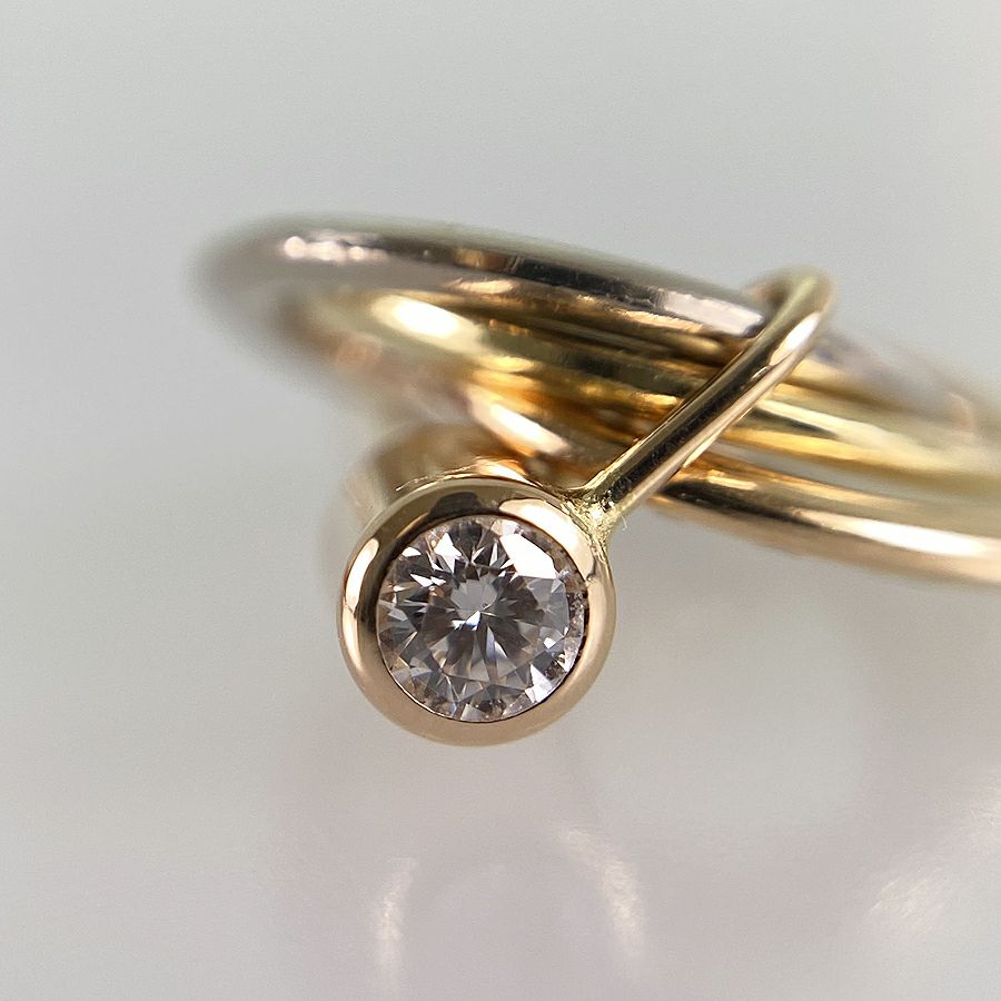 カルティエ ピアス