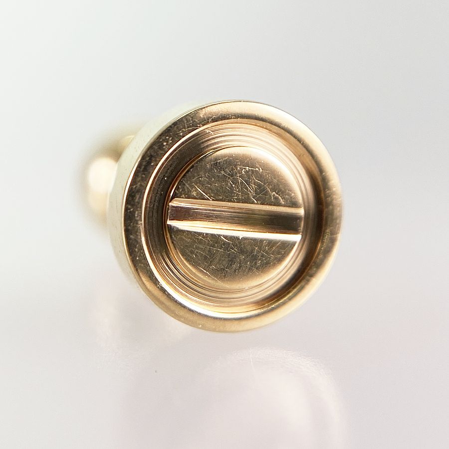 カルティエ ピアス