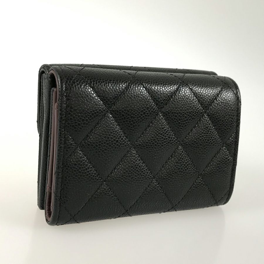 シャネル 三つ折り財布