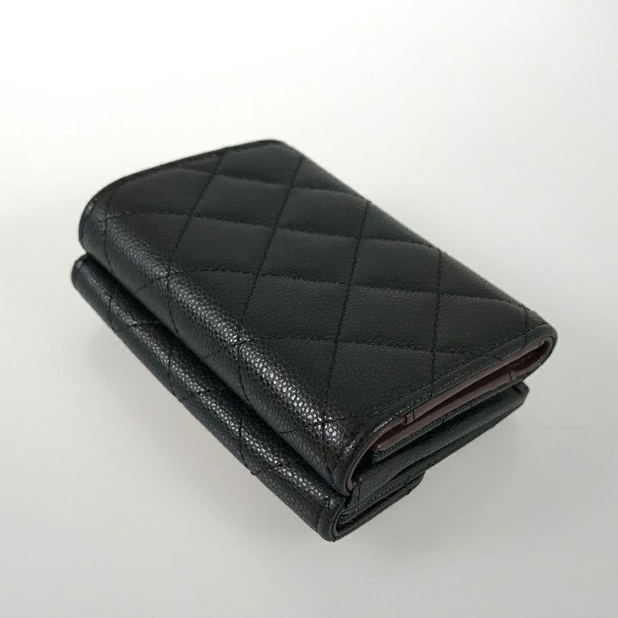 シャネル 三つ折り財布