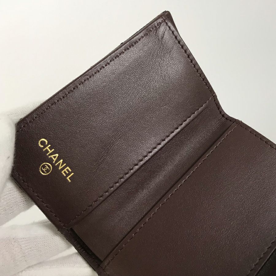 シャネル 三つ折り財布
