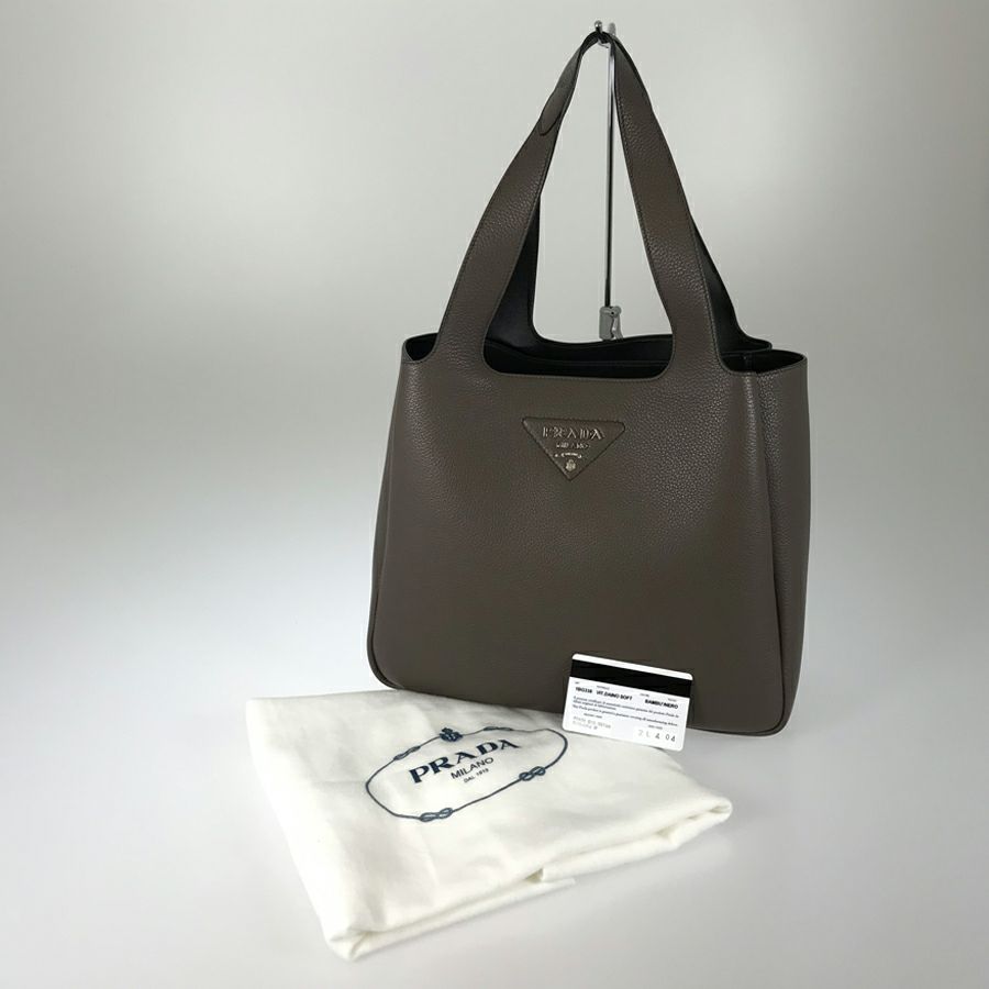 プラダ トートバッグ