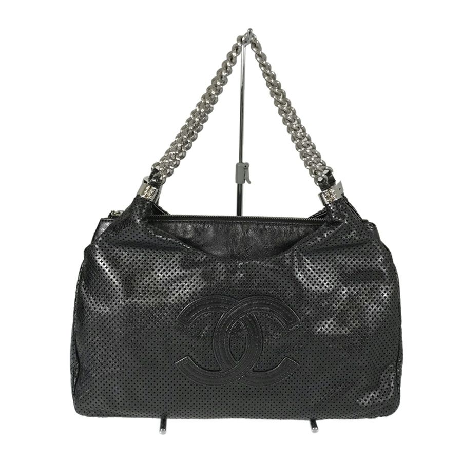 シャネル ショルダーバッグ