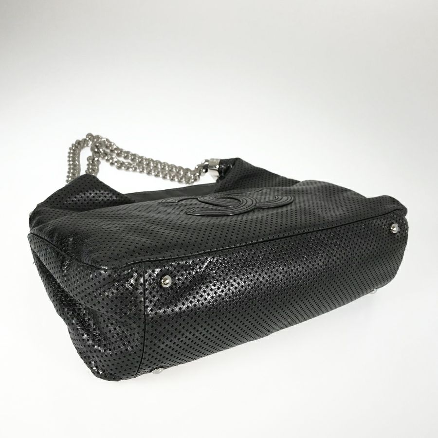 シャネル ショルダーバッグ