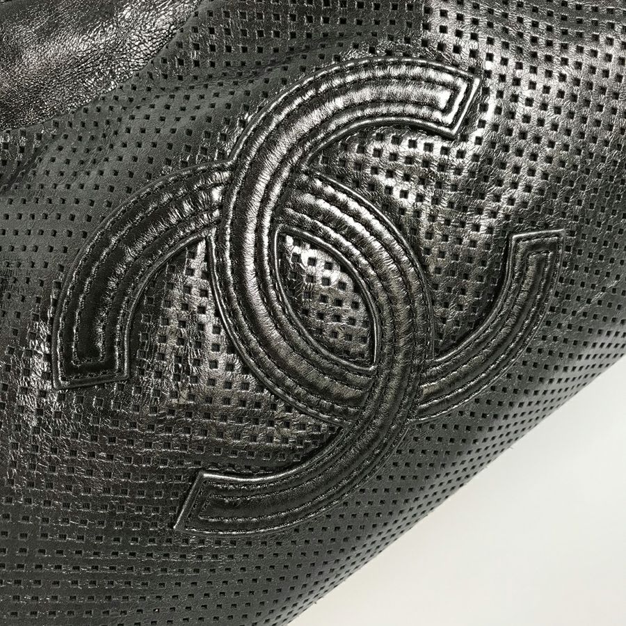 シャネル ショルダーバッグ