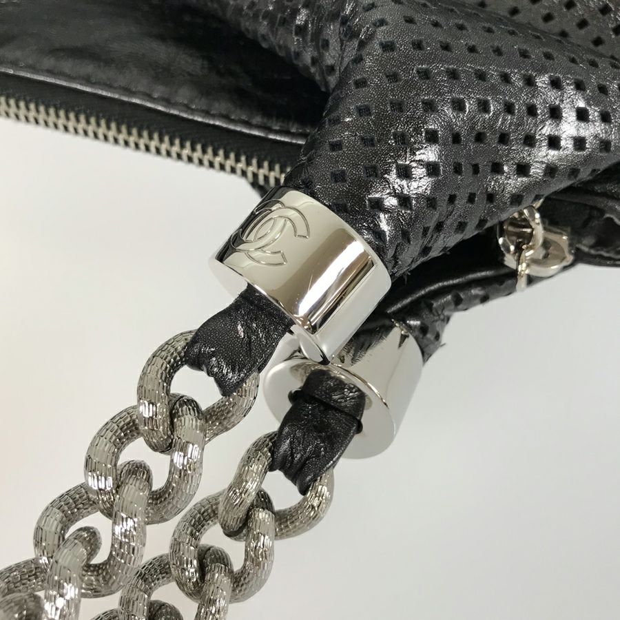 シャネル ショルダーバッグ