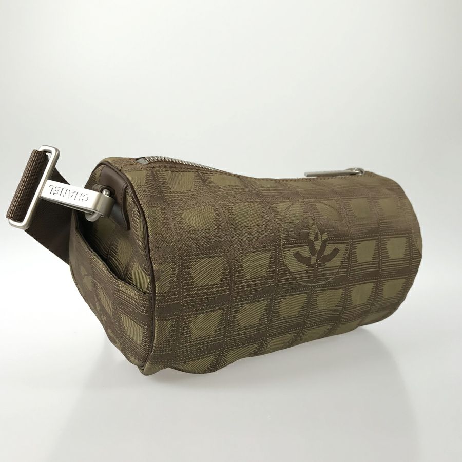 シャネル ショルダーバッグ