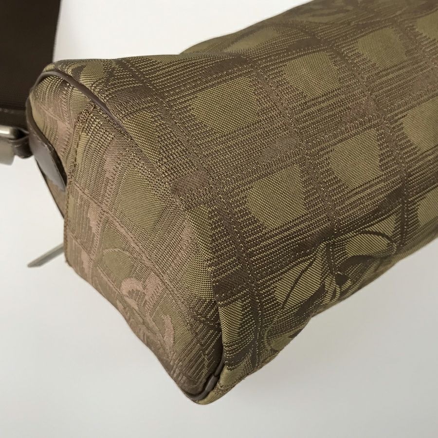 シャネル ショルダーバッグ