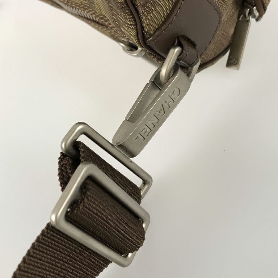 シャネル ショルダーバッグ